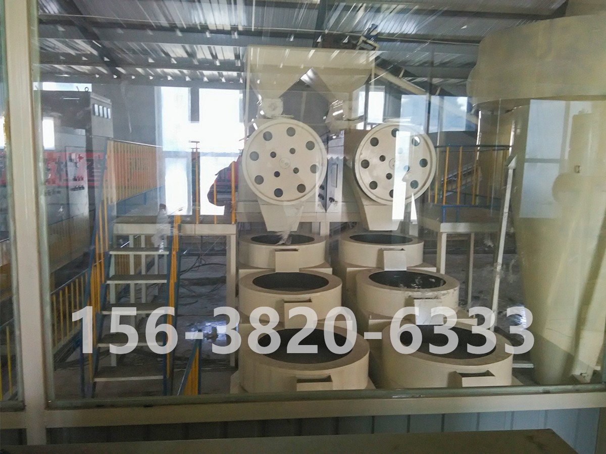 新型有機(jī)肥造粒機(jī)生產(chǎn)現(xiàn)場(chǎng)